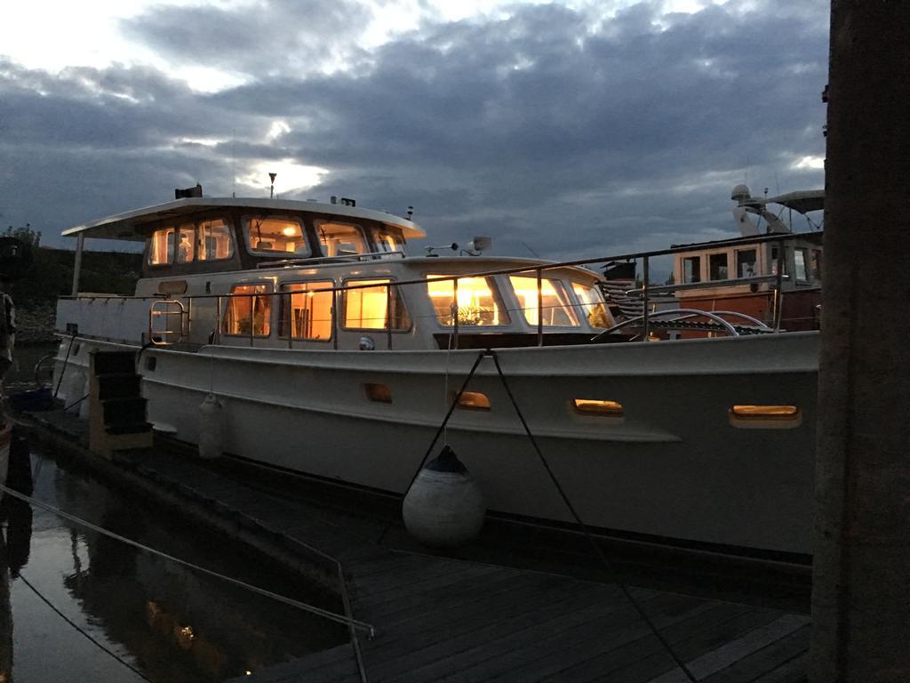 Schiffskoje Mit Fruhstuck Botel *